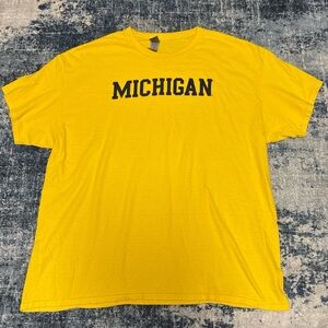 Gildan Men's Yellow Michigan Tee